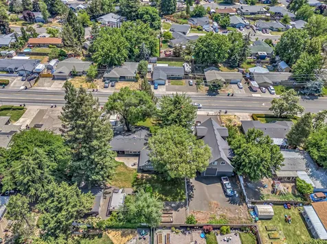 2631 Delta Waters Road Medford OR 97504