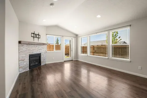 3096 NW Dogwood Avenue Redmond OR 97756