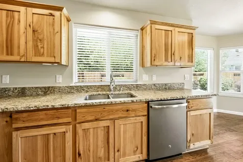 1542 SW Yucca Drive Grants Pass OR 97527