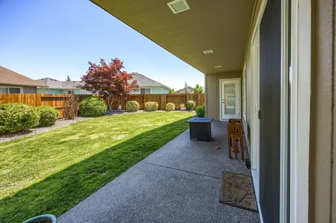1542 SW Yucca Drive Grants Pass OR 97527