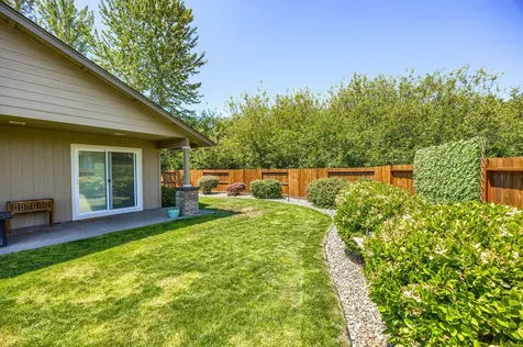 1542 SW Yucca Drive Grants Pass OR 97527