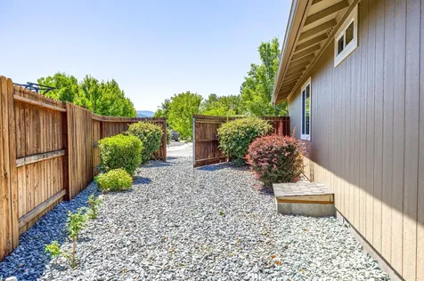 1542 SW Yucca Drive Grants Pass OR 97527