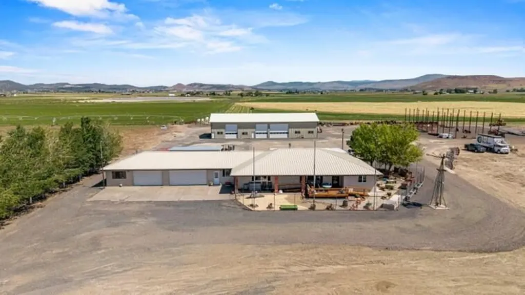 891 Cross Road Klamath Falls OR 97603