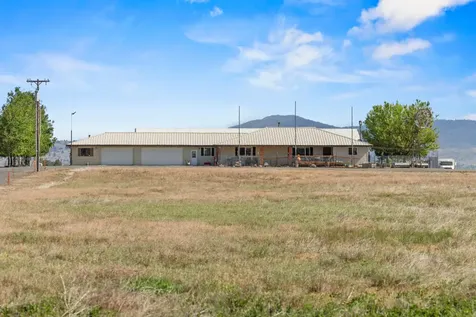 891 Cross Road Klamath Falls OR 97603