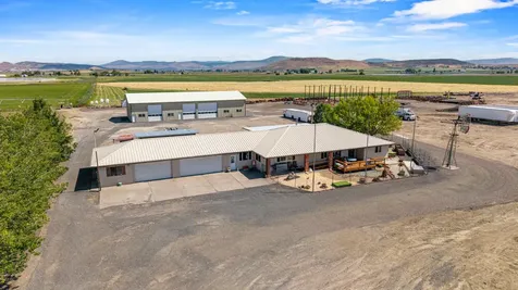 891 Cross Road Klamath Falls OR 97603