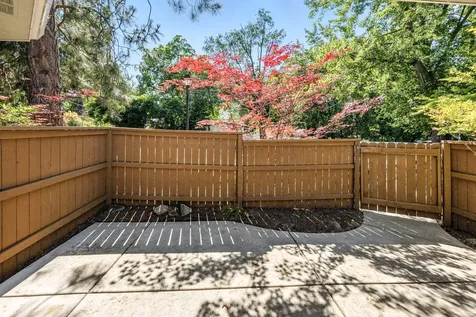 2130 Birchwood Lane Ashland OR 97520