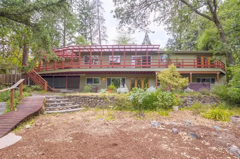 1031 NW Prospect Avenue Grants Pass OR 97526