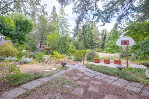 1031 NW Prospect Avenue Grants Pass OR 97526
