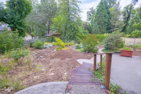 1031 NW Prospect Avenue Grants Pass OR 97526