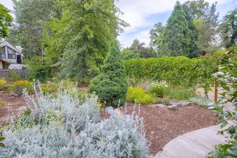 1031 NW Prospect Avenue Grants Pass OR 97526