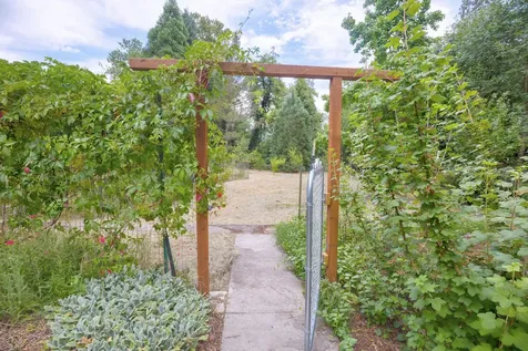 1031 NW Prospect Avenue Grants Pass OR 97526