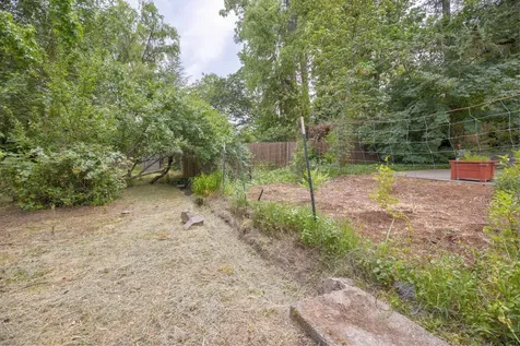1031 NW Prospect Avenue Grants Pass OR 97526
