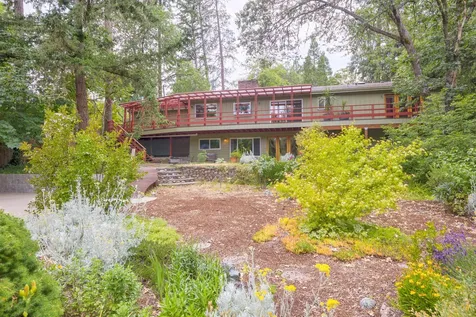 1031 NW Prospect Avenue Grants Pass OR 97526