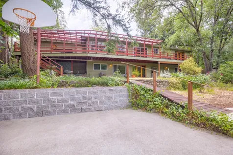 1031 NW Prospect Avenue Grants Pass OR 97526