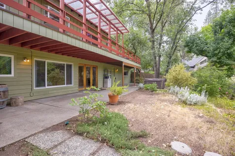 1031 NW Prospect Avenue Grants Pass OR 97526