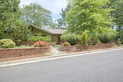 1031 NW Prospect Avenue Grants Pass OR 97526