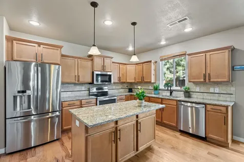 482 N Village Meadows Road Sisters OR 97759