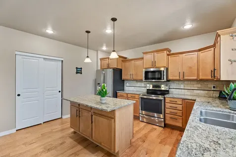 482 N Village Meadows Road Sisters OR 97759
