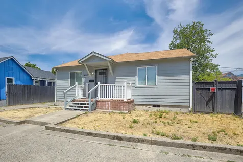 310 SW J Street Grants Pass OR 97526