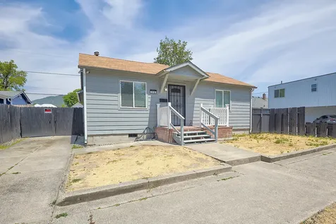 310 SW J Street Grants Pass OR 97526