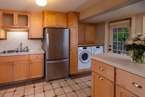 1155 NE 9th Street Bend OR 97701
