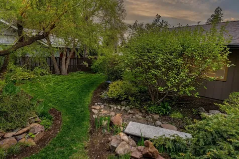 1155 NE 9th Street Bend OR 97701