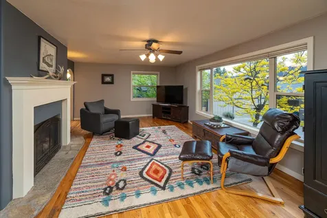 1155 NE 9th Street Bend OR 97701