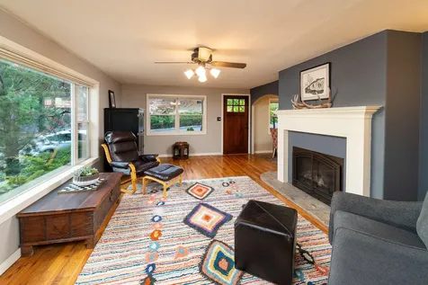 1155 NE 9th Street Bend OR 97701