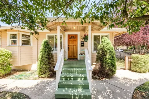 422 SE M Street Grants Pass OR 97526