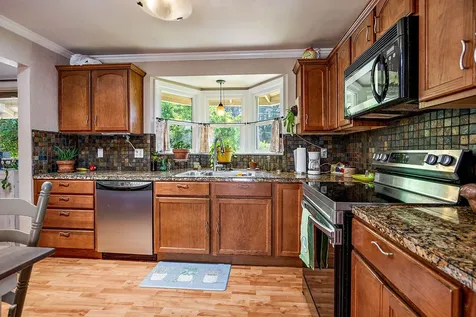 422 SE M Street Grants Pass OR 97526