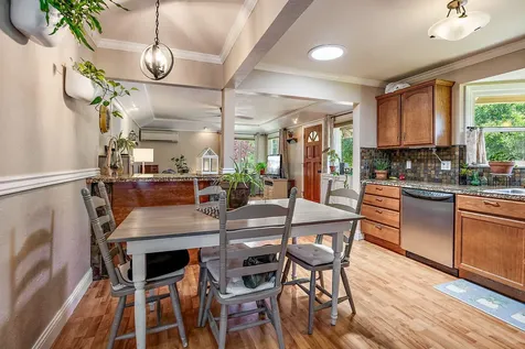 422 SE M Street Grants Pass OR 97526