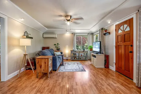 422 SE M Street Grants Pass OR 97526