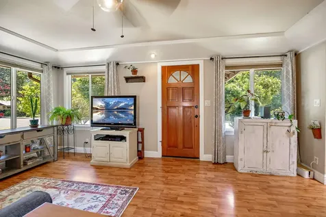422 SE M Street Grants Pass OR 97526