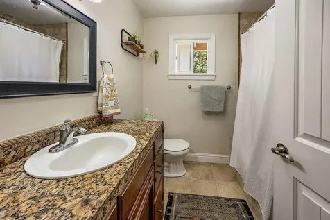 422 SE M Street Grants Pass OR 97526