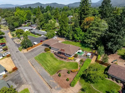 1430 SE Rogue Drive Grants Pass OR 97526