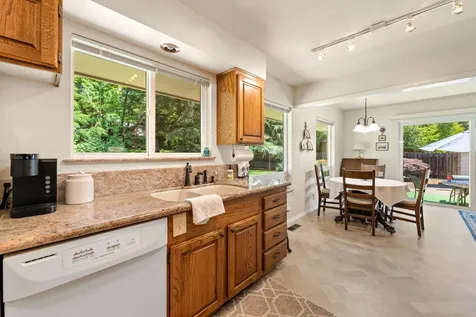1430 SE Rogue Drive Grants Pass OR 97526