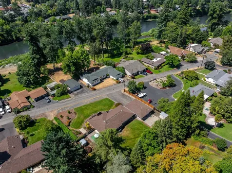 1430 SE Rogue Drive Grants Pass OR 97526