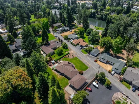 1430 SE Rogue Drive Grants Pass OR 97526