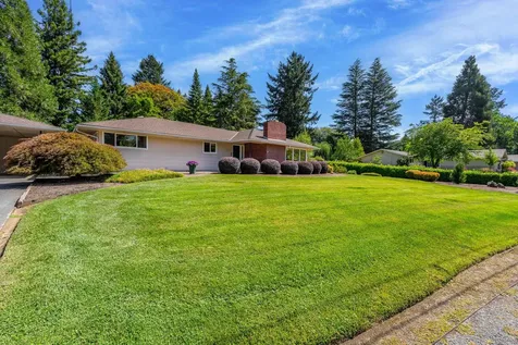 1430 SE Rogue Drive Grants Pass OR 97526