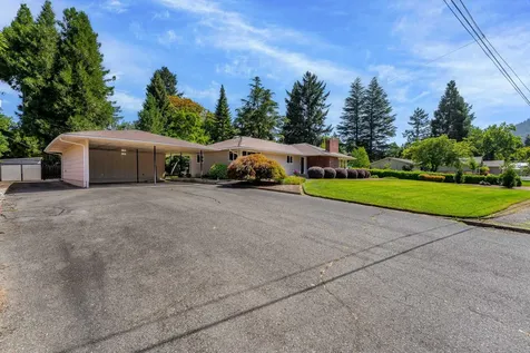 1430 SE Rogue Drive Grants Pass OR 97526
