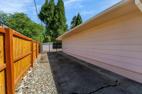 1430 SE Rogue Drive Grants Pass OR 97526