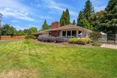 1430 SE Rogue Drive Grants Pass OR 97526