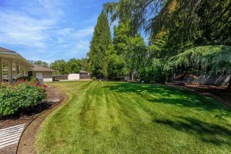 1430 SE Rogue Drive Grants Pass OR 97526