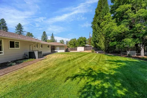 1430 SE Rogue Drive Grants Pass OR 97526