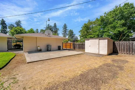 1430 SE Rogue Drive Grants Pass OR 97526