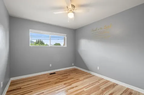1332 NW Highland Avenue Grants Pass OR 97526
