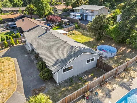 1332 NW Highland Avenue Grants Pass OR 97526