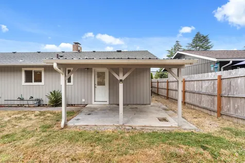 1332 NW Highland Avenue Grants Pass OR 97526