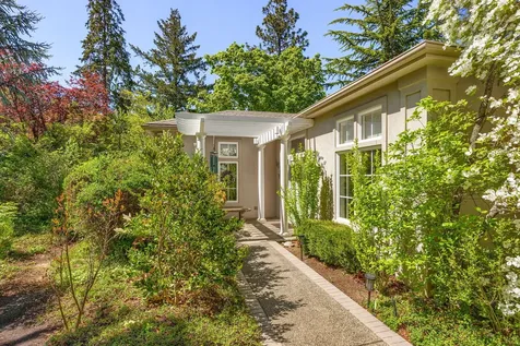 575 Auburn Street Ashland OR 97520