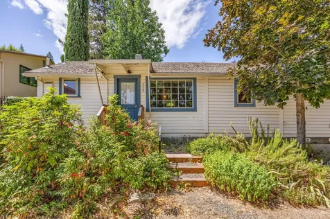 575 Auburn Street Ashland OR 97520